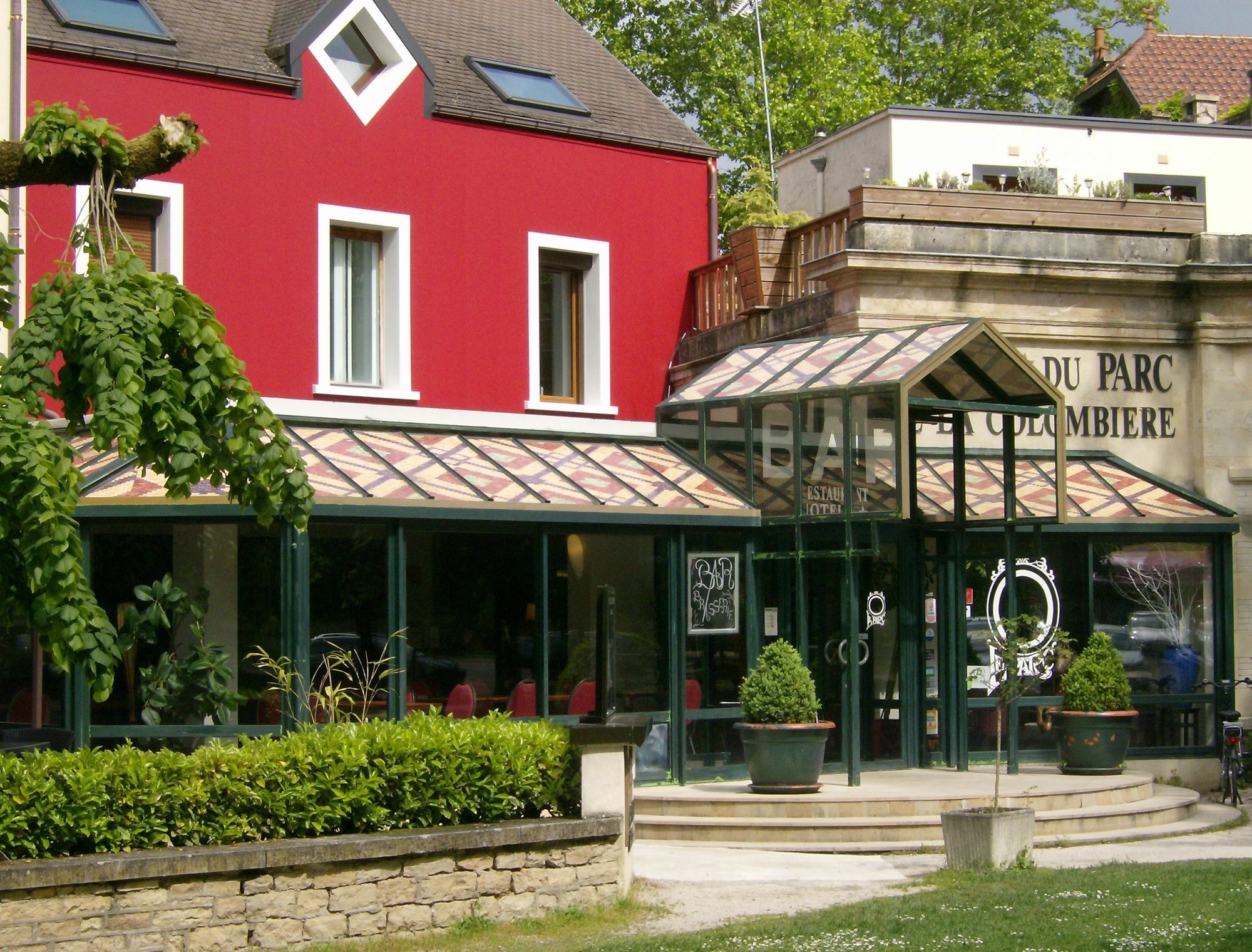 Hotel Restaurant Du Parc De La Colombiere Dijon Eksteriør bilde